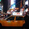 Eefje TS met taxi